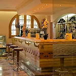Hotel La Cueva Park 4*