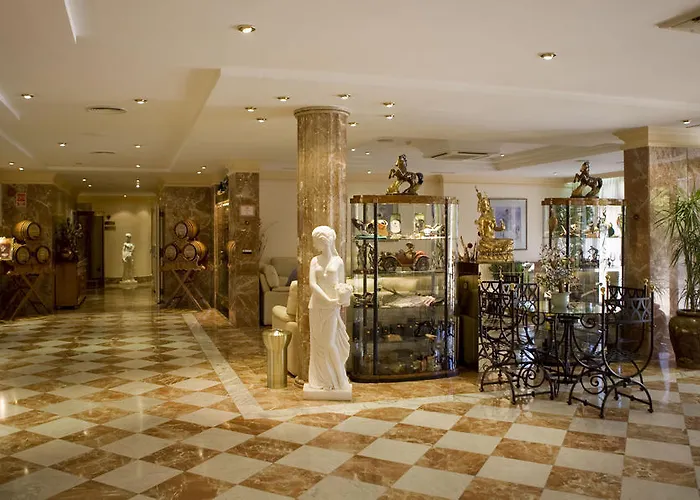 La Cueva Park Hotel 4*