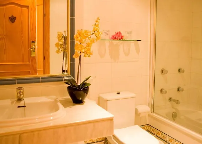 ホテル ラ クエバ パーク ヘレス