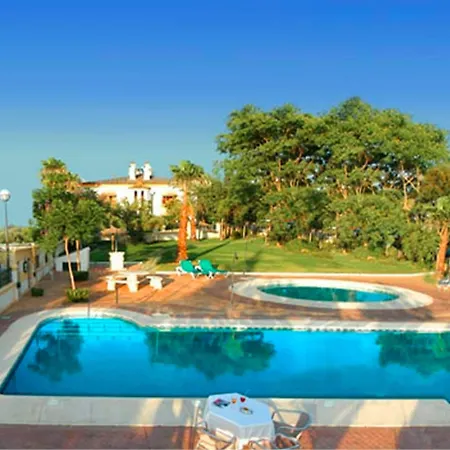 La Cueva Park 4*