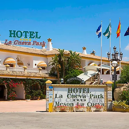 La Cueva Park 4*