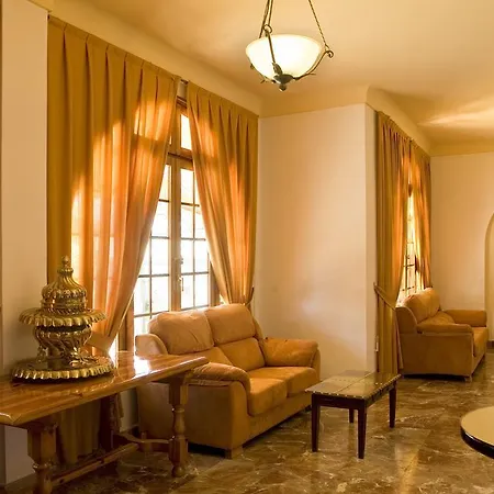 فندق La Cueva Park 4*