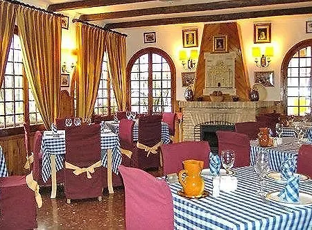Hotel La Cueva Park