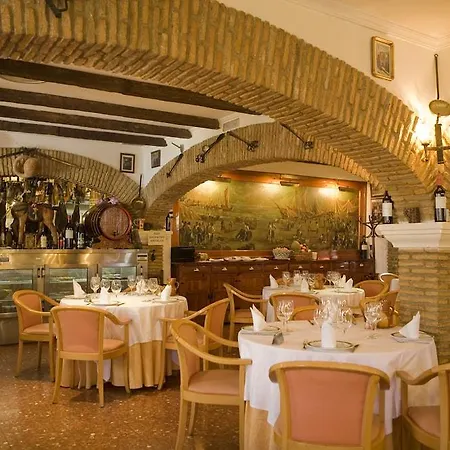 Szálloda La Cueva Park 4*