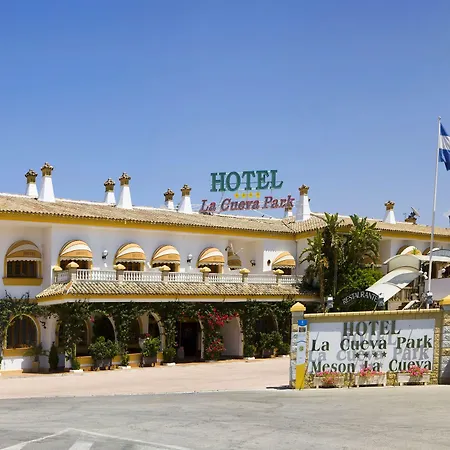 Hotel La Cueva Park 4*