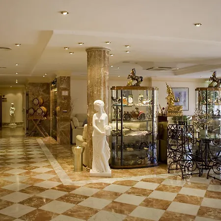 La Cueva Park Hotel 4*