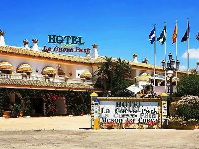 Hotel La Cueva Park